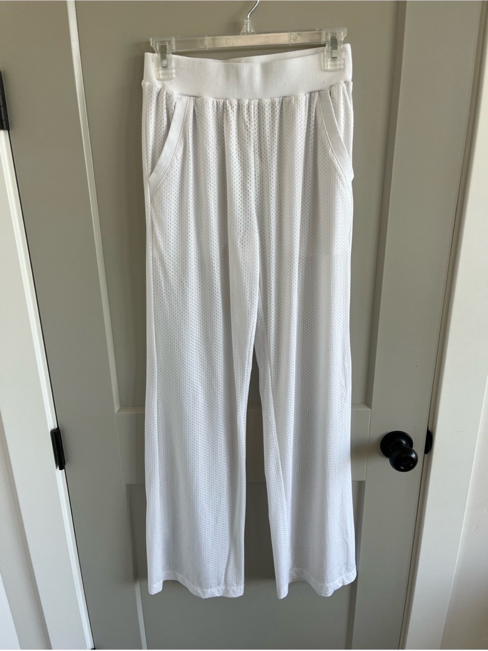 Alo xs Women's White Mesh Wide-Leg Lounge Pants - Picture 2 of 6